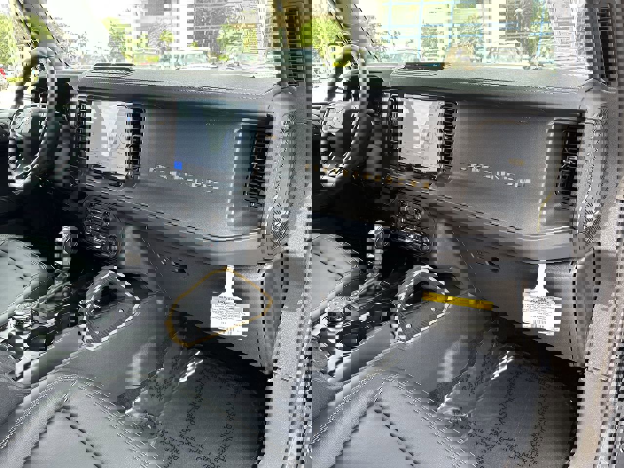 New 2025 Ford Bronco Badlands image 11