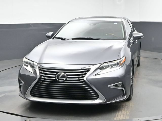 Used 2016 Lexus ES 350 w/ Luxury Package w/Wood Trim FWD image 3