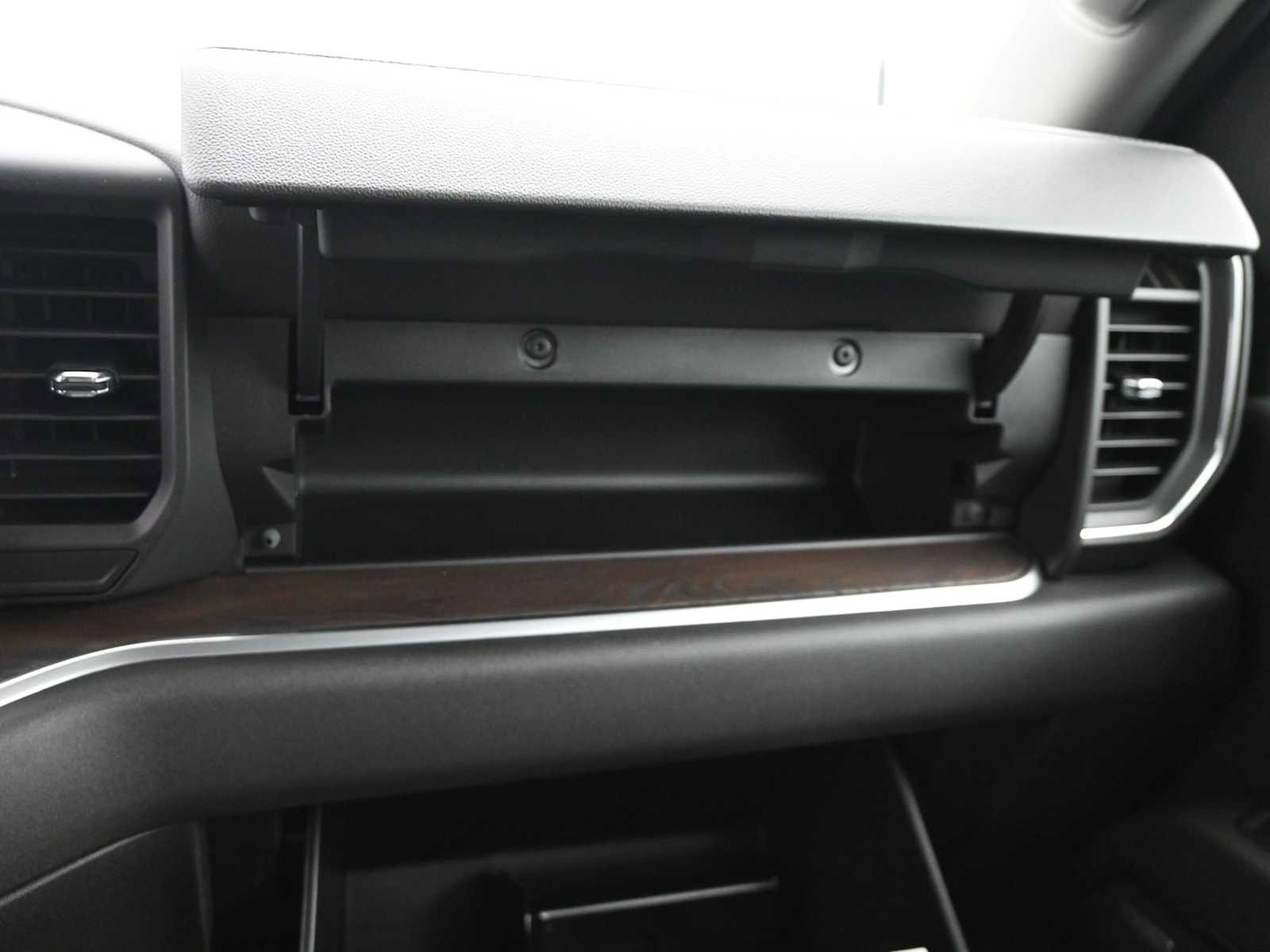 New 2026 GMC Sierra 2500 SLT w/ SLT Premium Package image 21