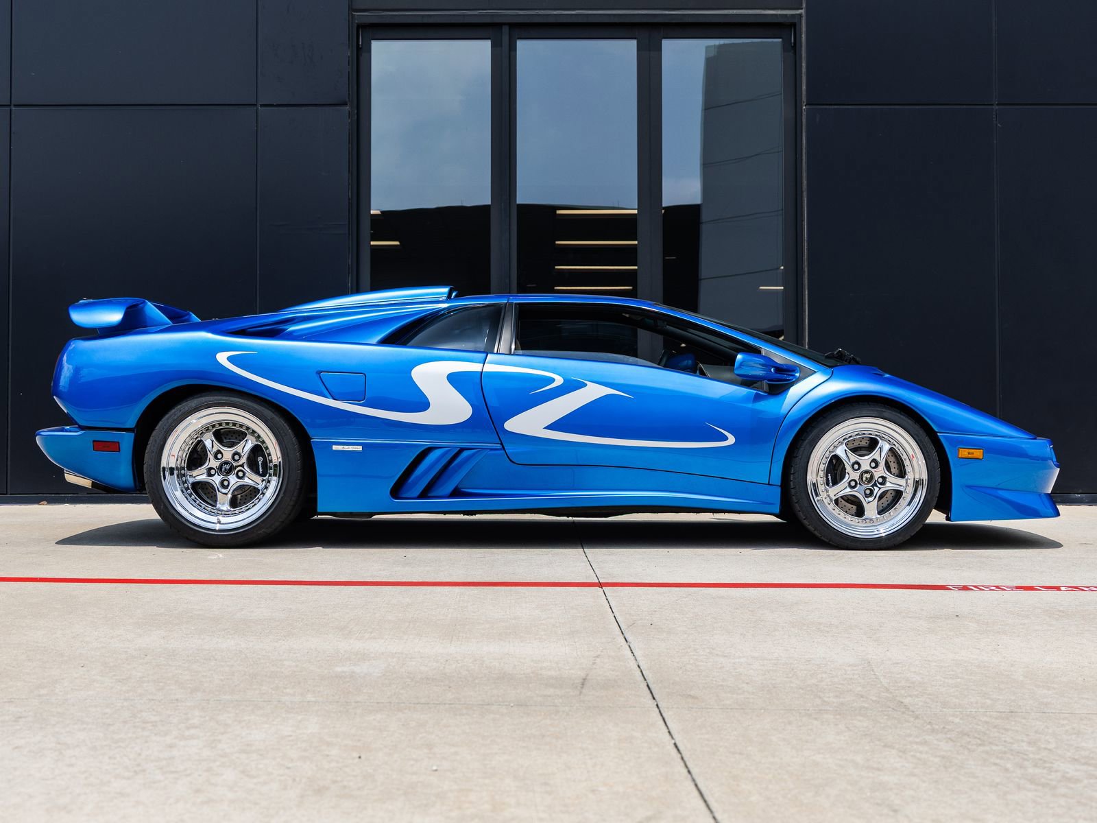 Used 1998 Lamborghini Diablo SV RWD image 15