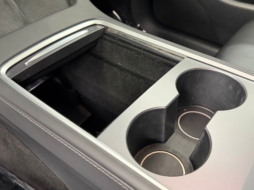 Used 2023 Tesla Model Y Long Range image 32