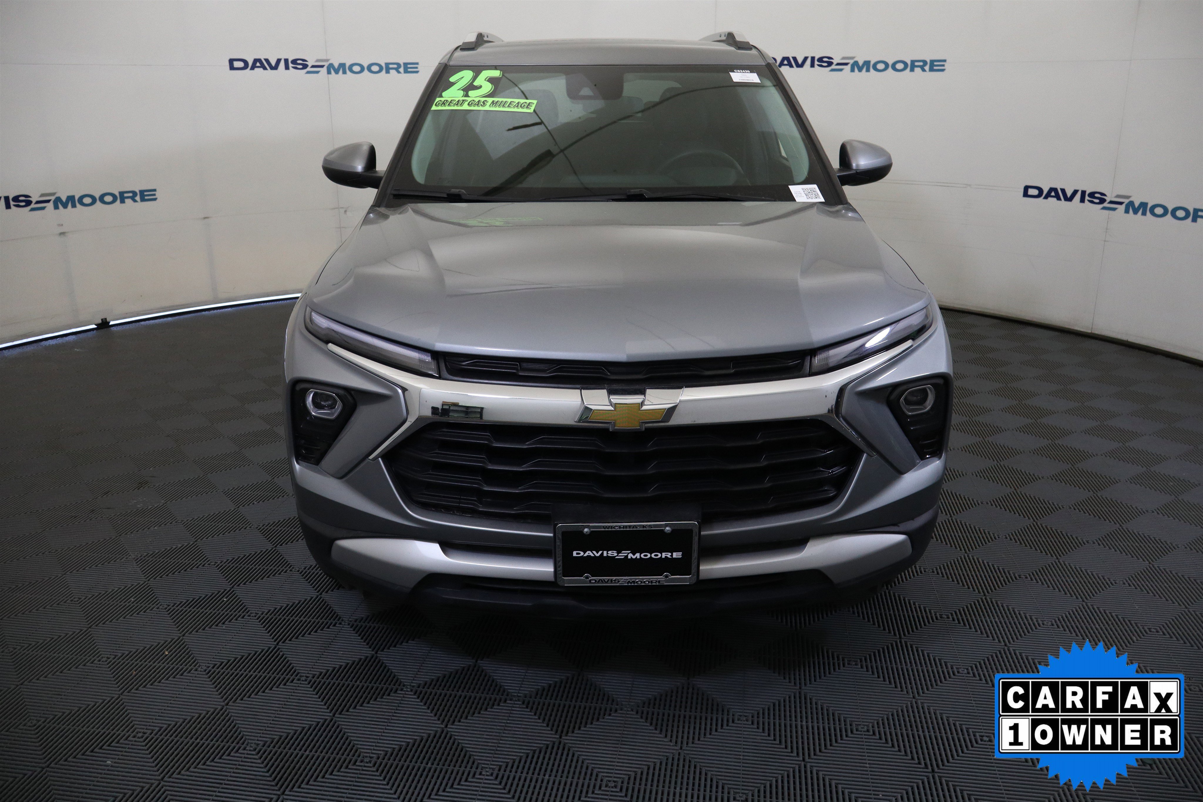 Used 2025 Chevrolet TrailBlazer LT AWD/4WD image 14