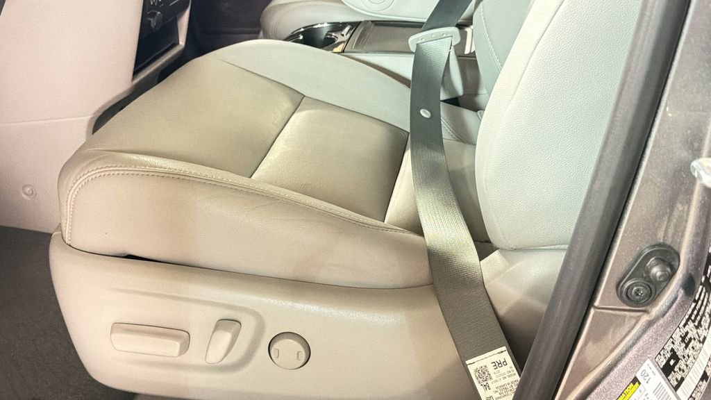 Used 2020 Toyota Sienna XLE image 20