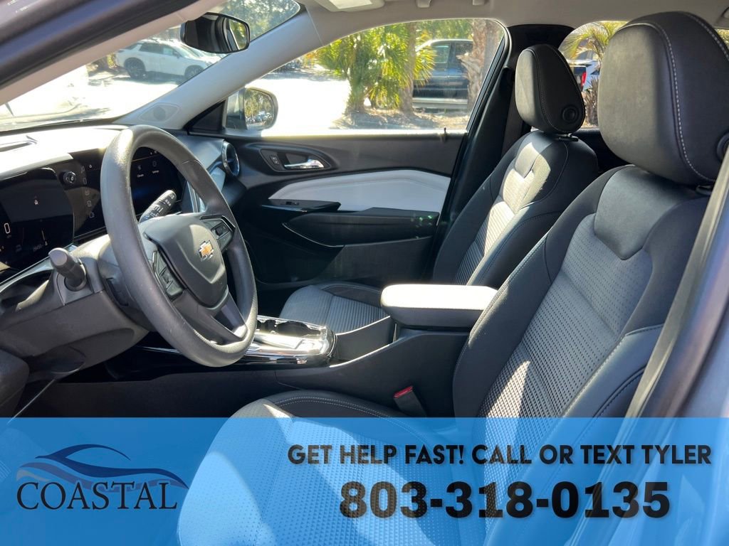 Used 2025 Chevrolet Trax LT image 9