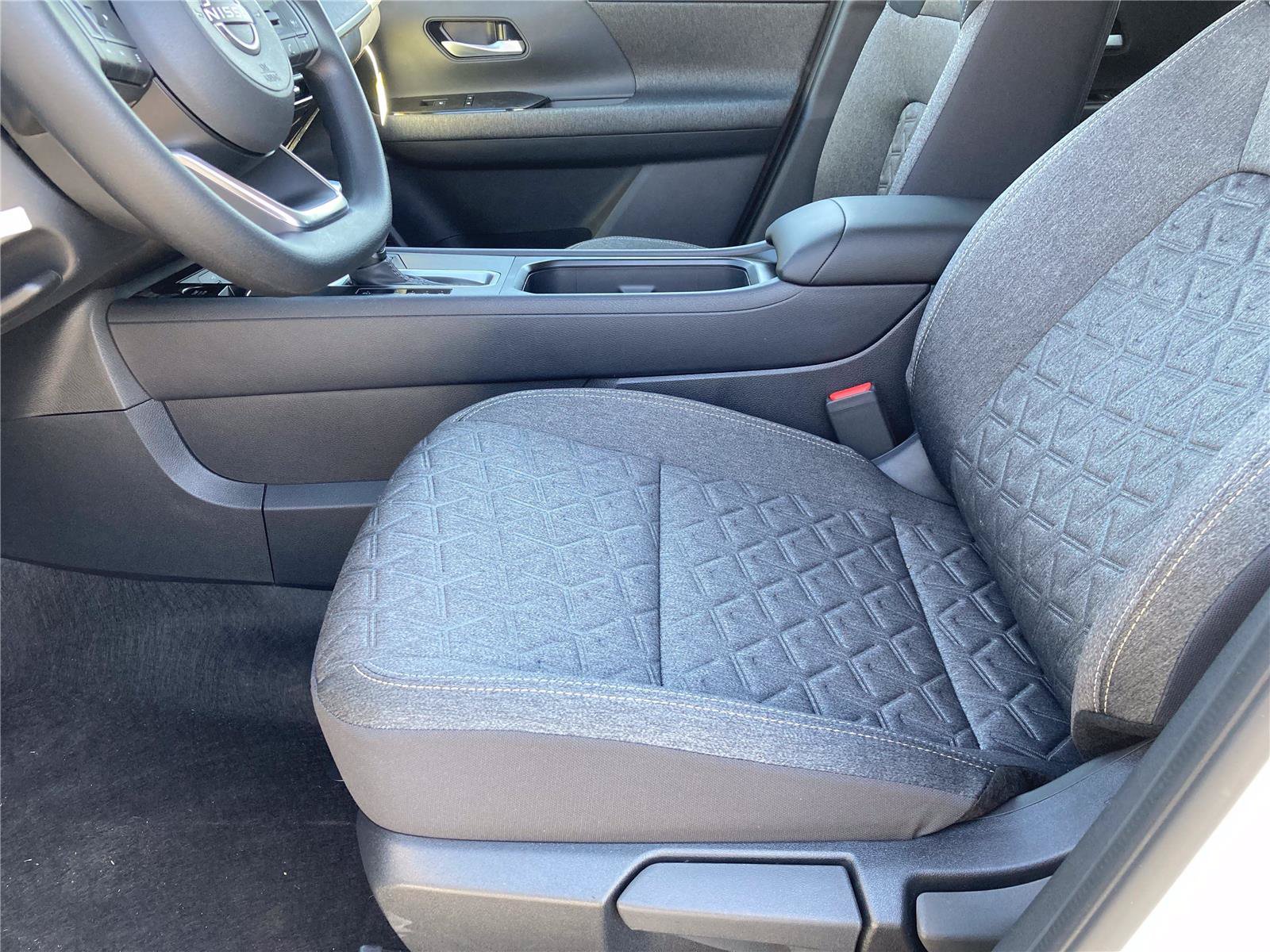 New 2026 Nissan Kicks SV w/ SV Premium Package FWD image 27