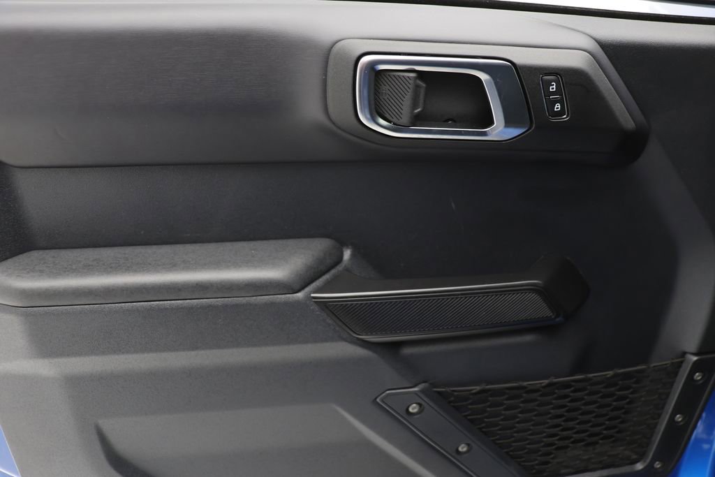 Used 2025 Ford Bronco Badlands image 14