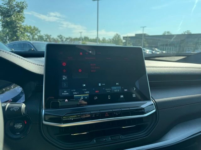 Used 2024 Jeep Compass Trailhawk image 19