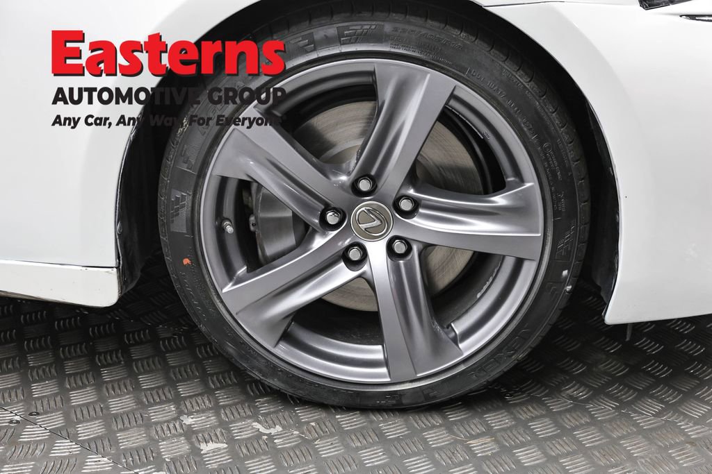 Used 2018 Lexus IS 300 AWD w/ Comfort Package image 34