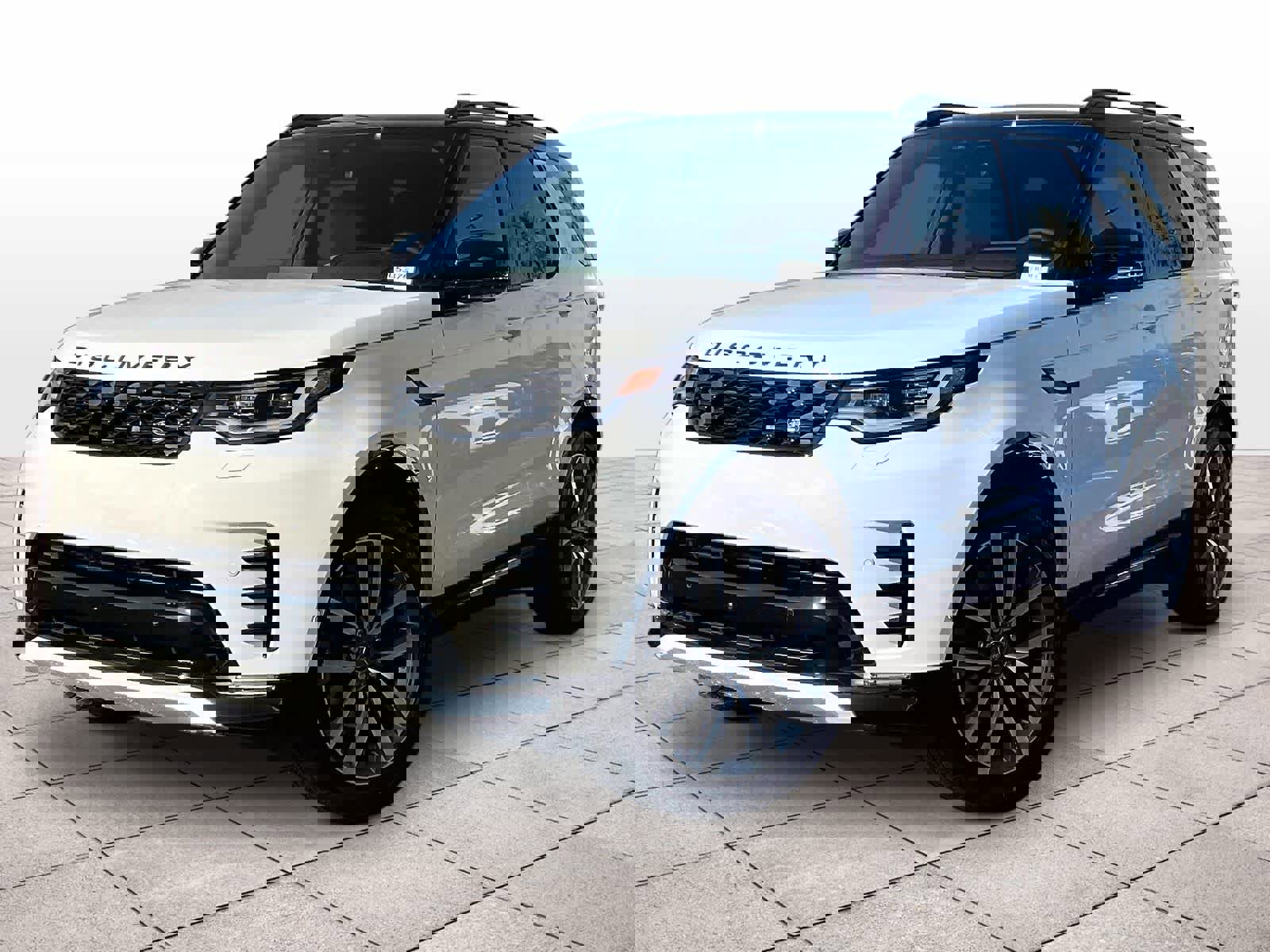 New 2025 Land Rover Discovery Dynamic SE