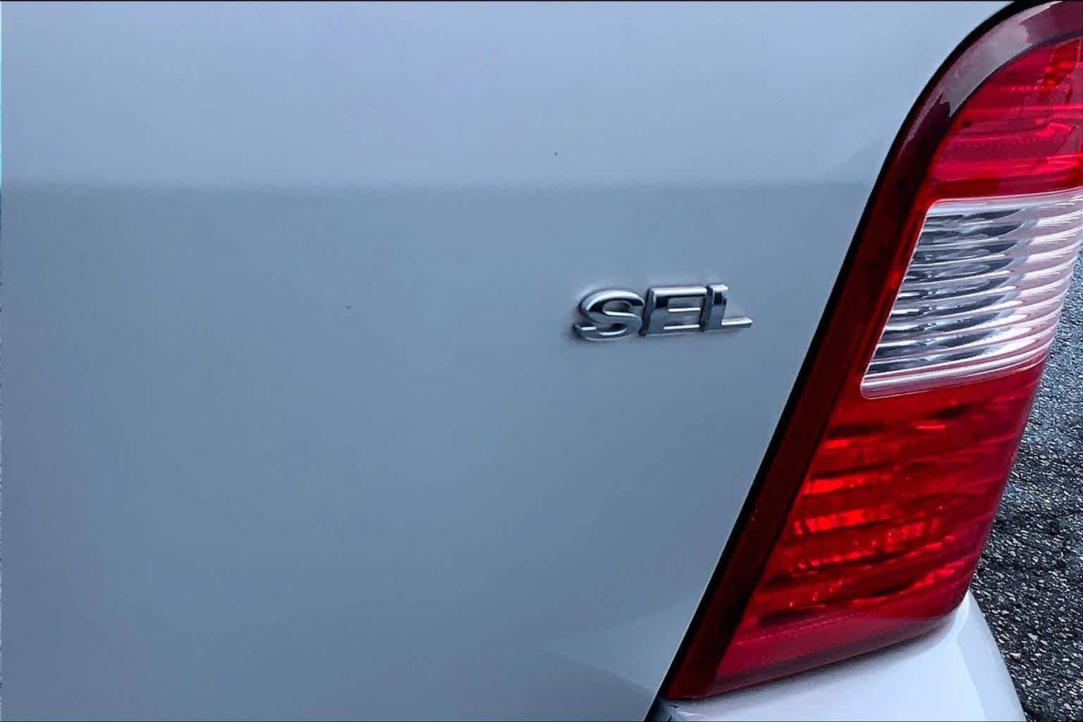 Used 2007 Ford Freestyle SEL FWD image 8