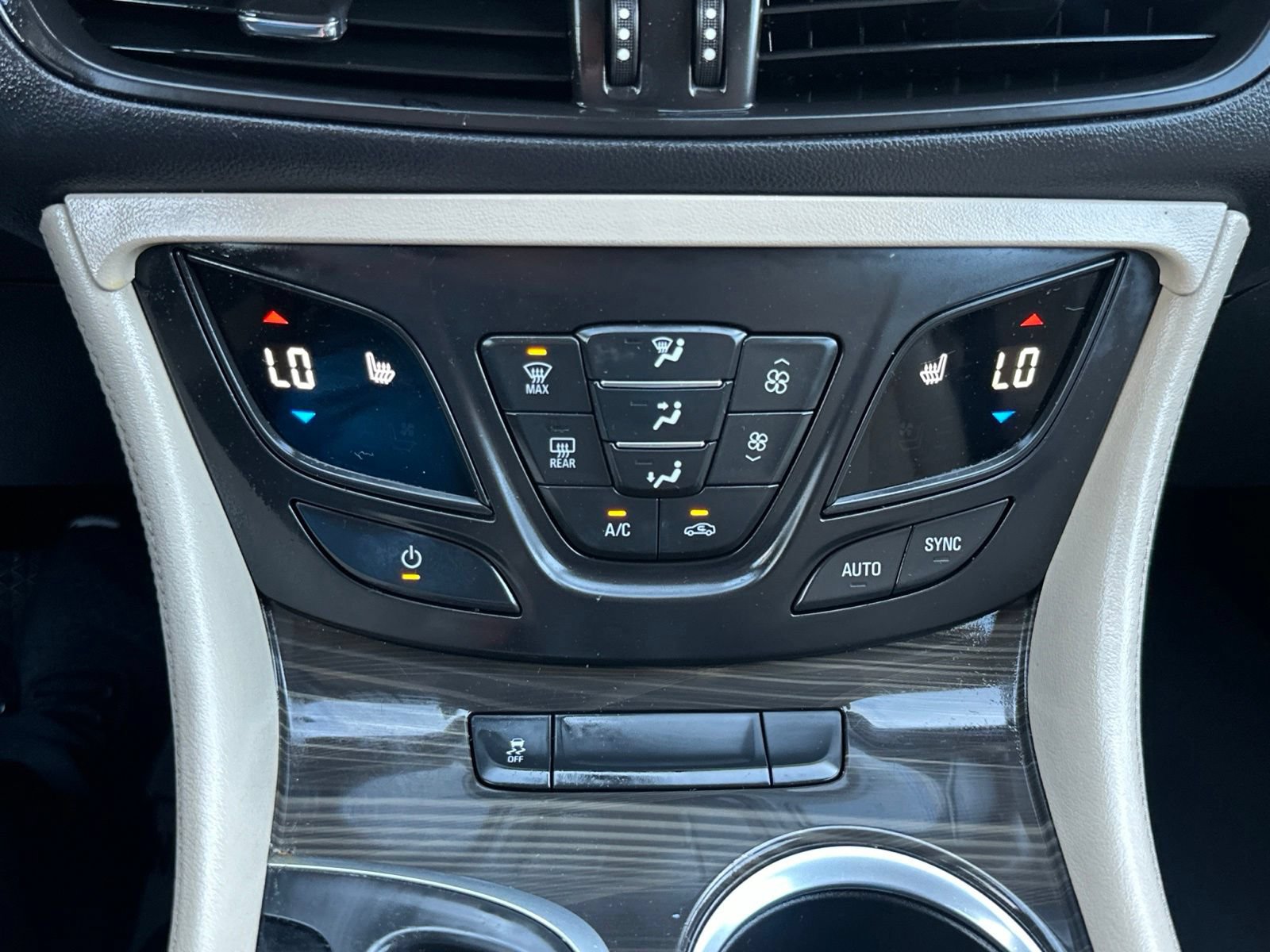 Used 2020 Buick Envision Preferred FWD image 9