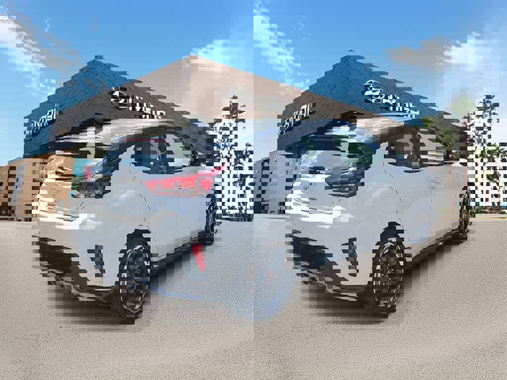 Used 2020 Hyundai Veloster Turbo Ultimate image 2