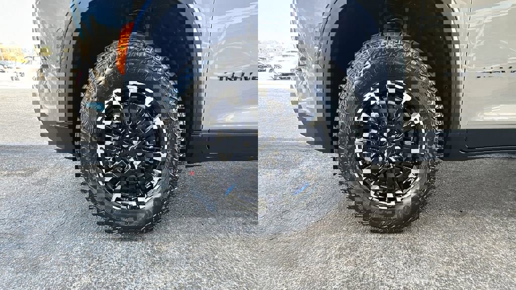 New 2026 Chevrolet Traverse Z71 w/ Enhanced Driving Package image 9