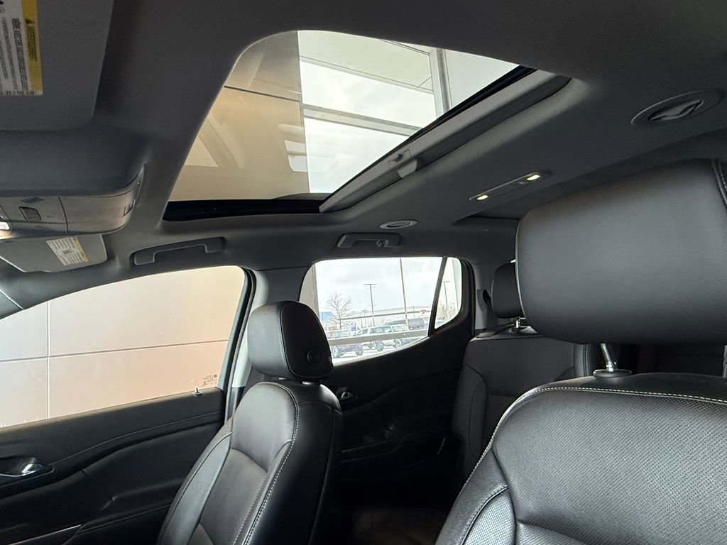 Used 2019 GMC Acadia SLT image 17