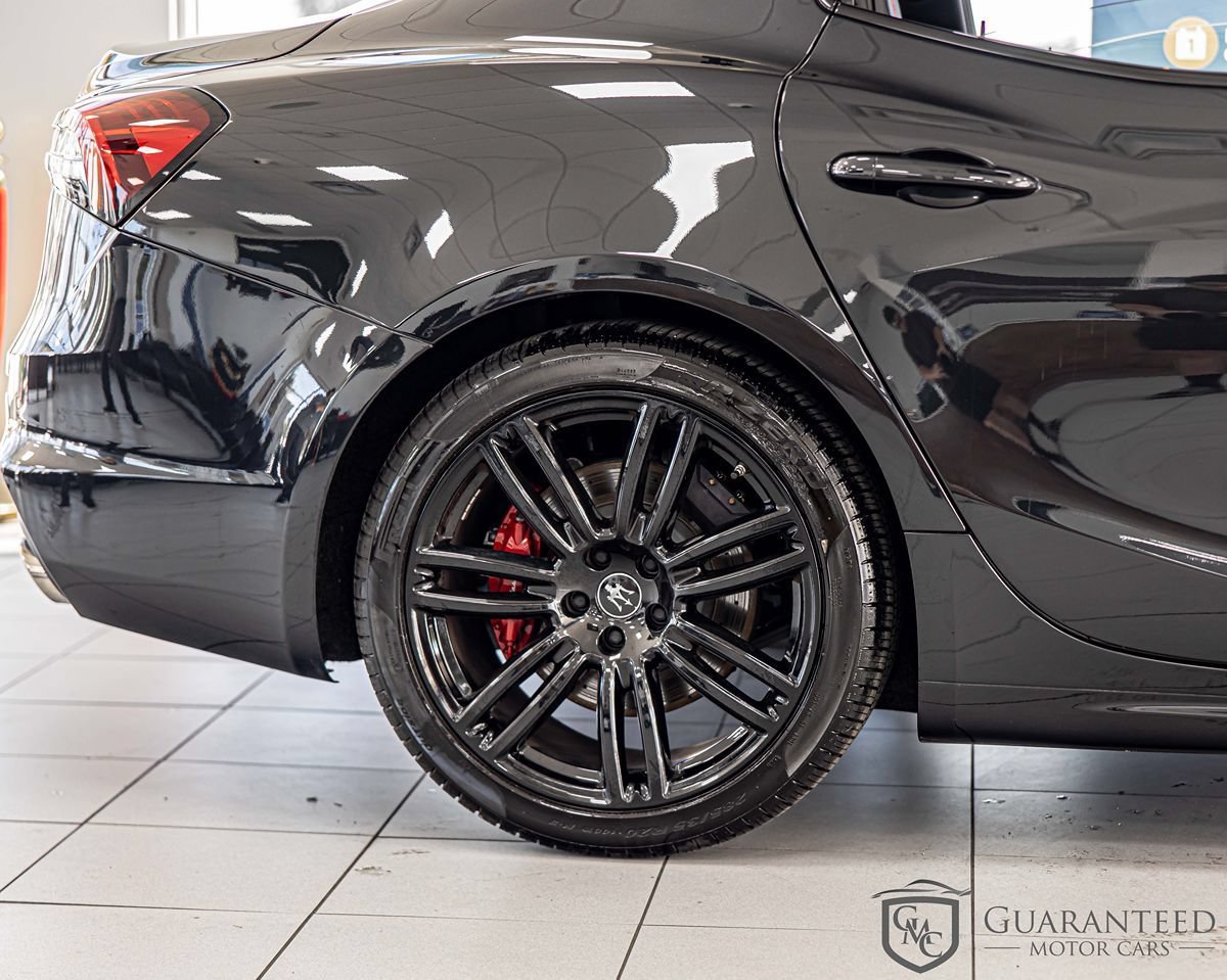 Used 2024 Maserati Ghibli Modena Q4 AWD/4WD image 10