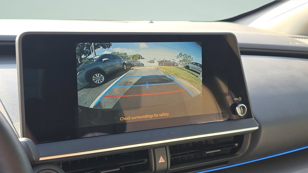 Used 2024 Toyota Prius XLE FWD image 21
