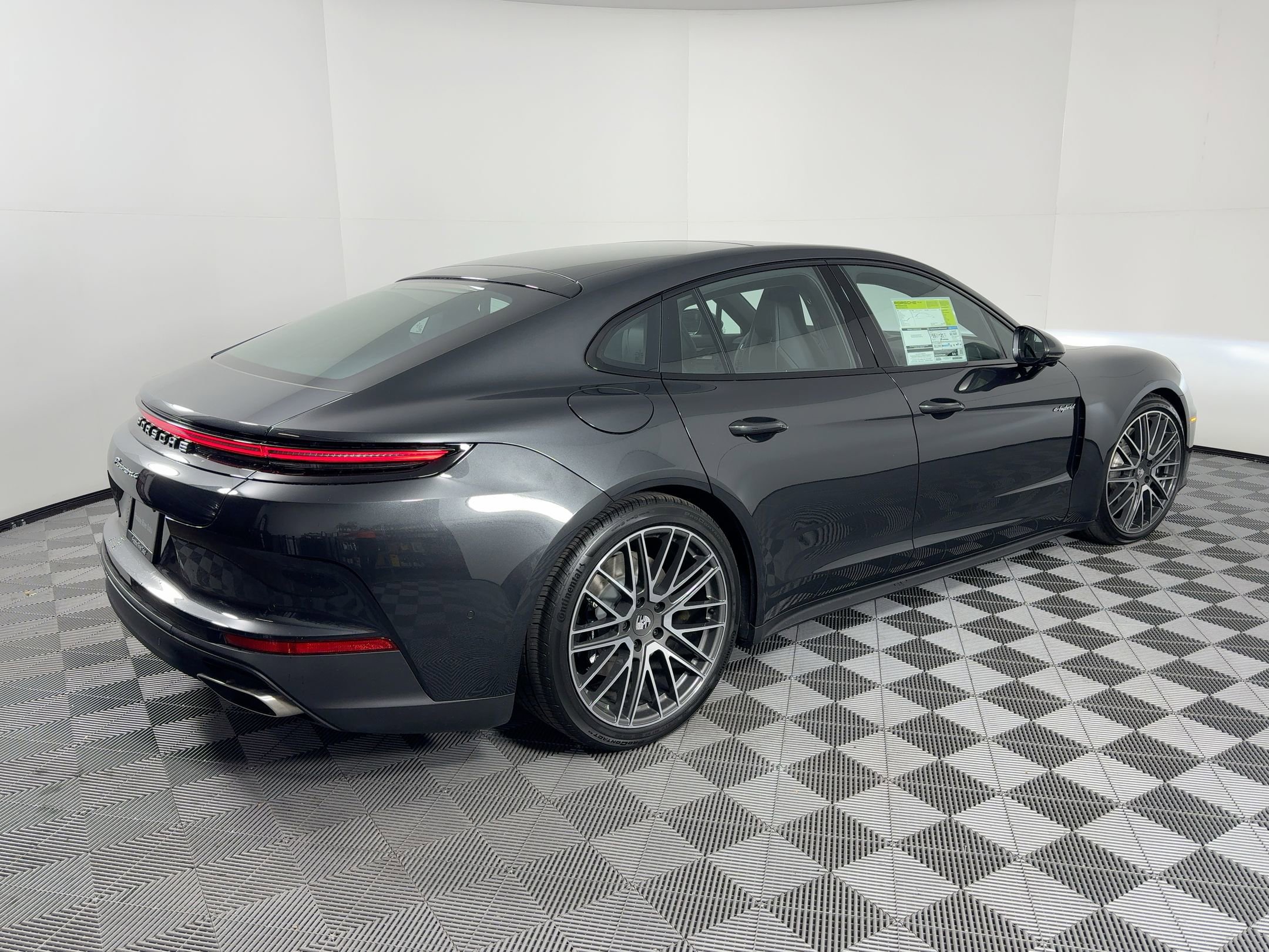 New 2026 Porsche Panamera 4 image 9