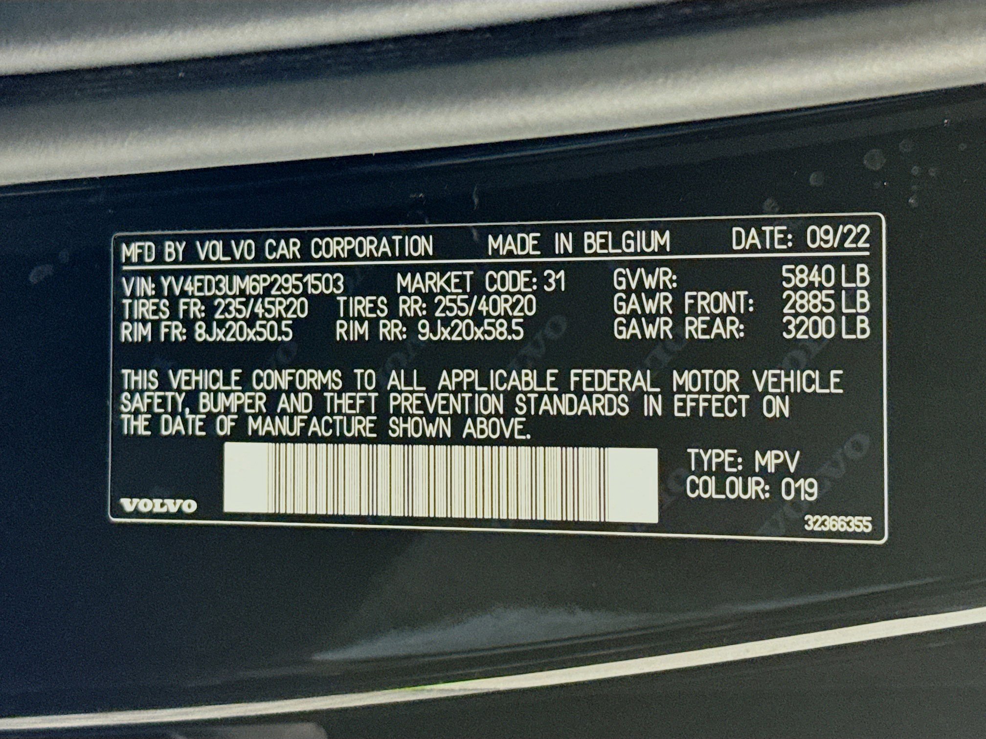 Used 2023 Volvo XC40 Recharge Ultimate image 37