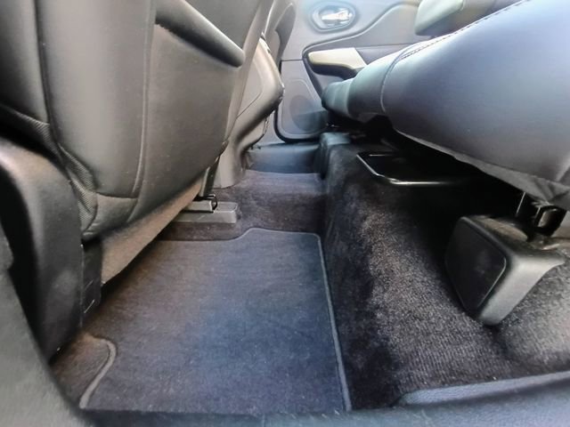 Used 2018 Jeep Cherokee Limited image 56