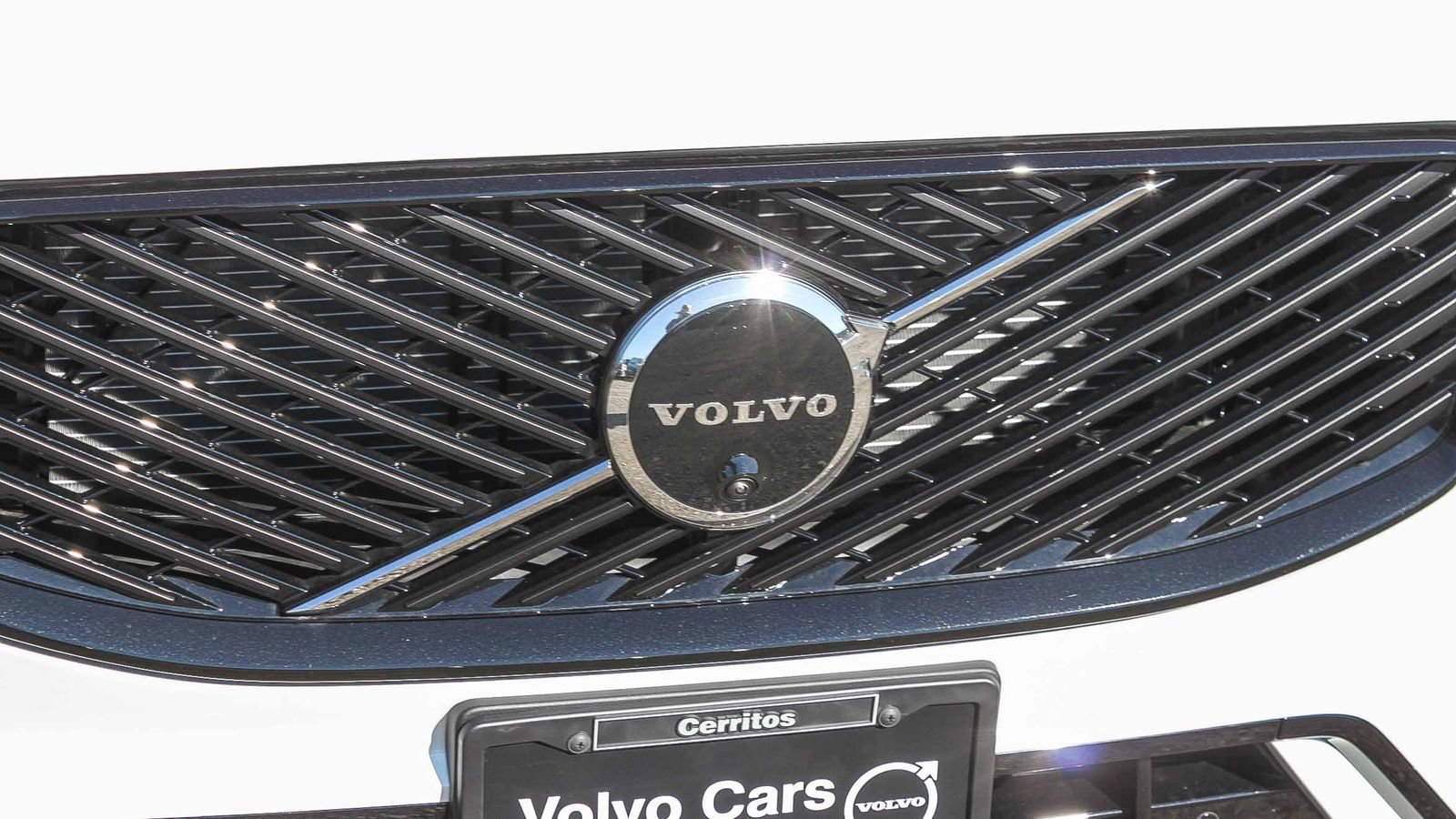 New 2026 Volvo XC60 B5 Plus w/ Climate Package PRO AWD/4WD image 19