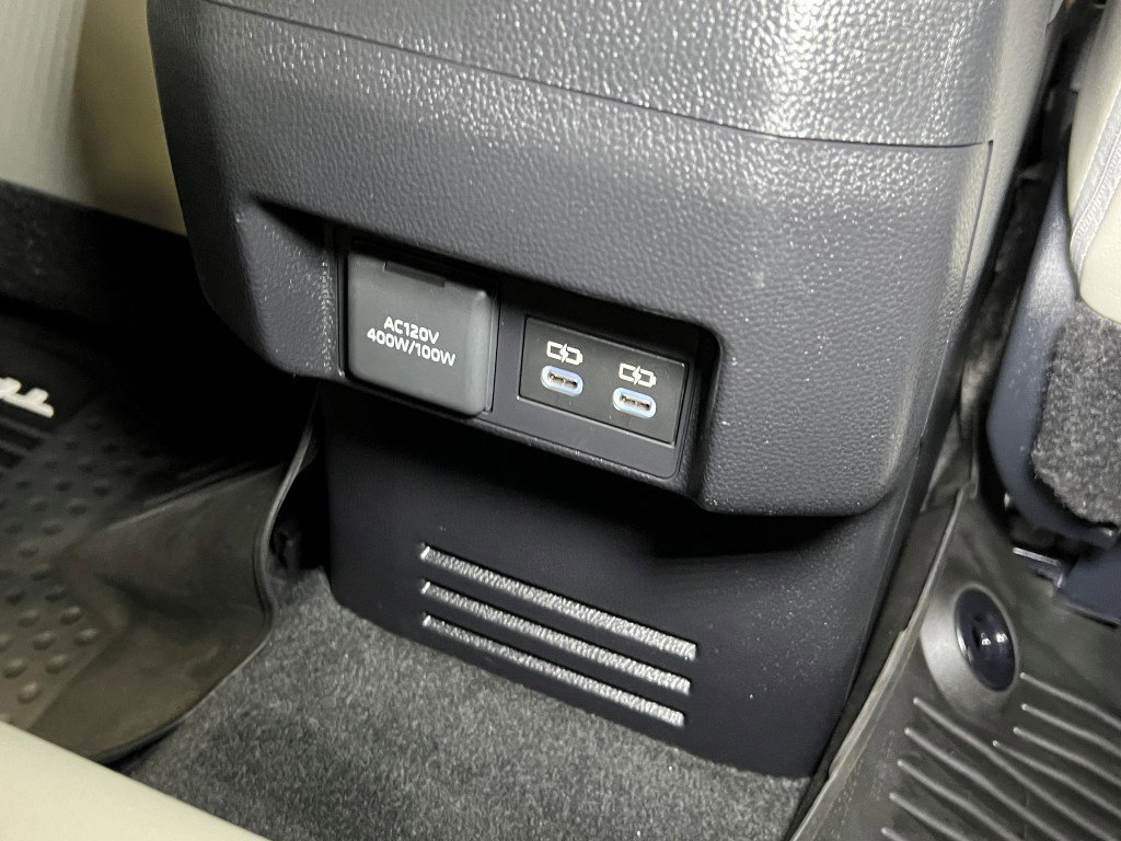 Used 2025 Toyota Tacoma Limited image 16