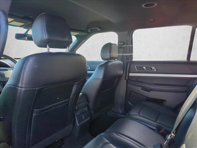 Used 2016 Ford Explorer XLT w/ Equipment Group 202A image 15