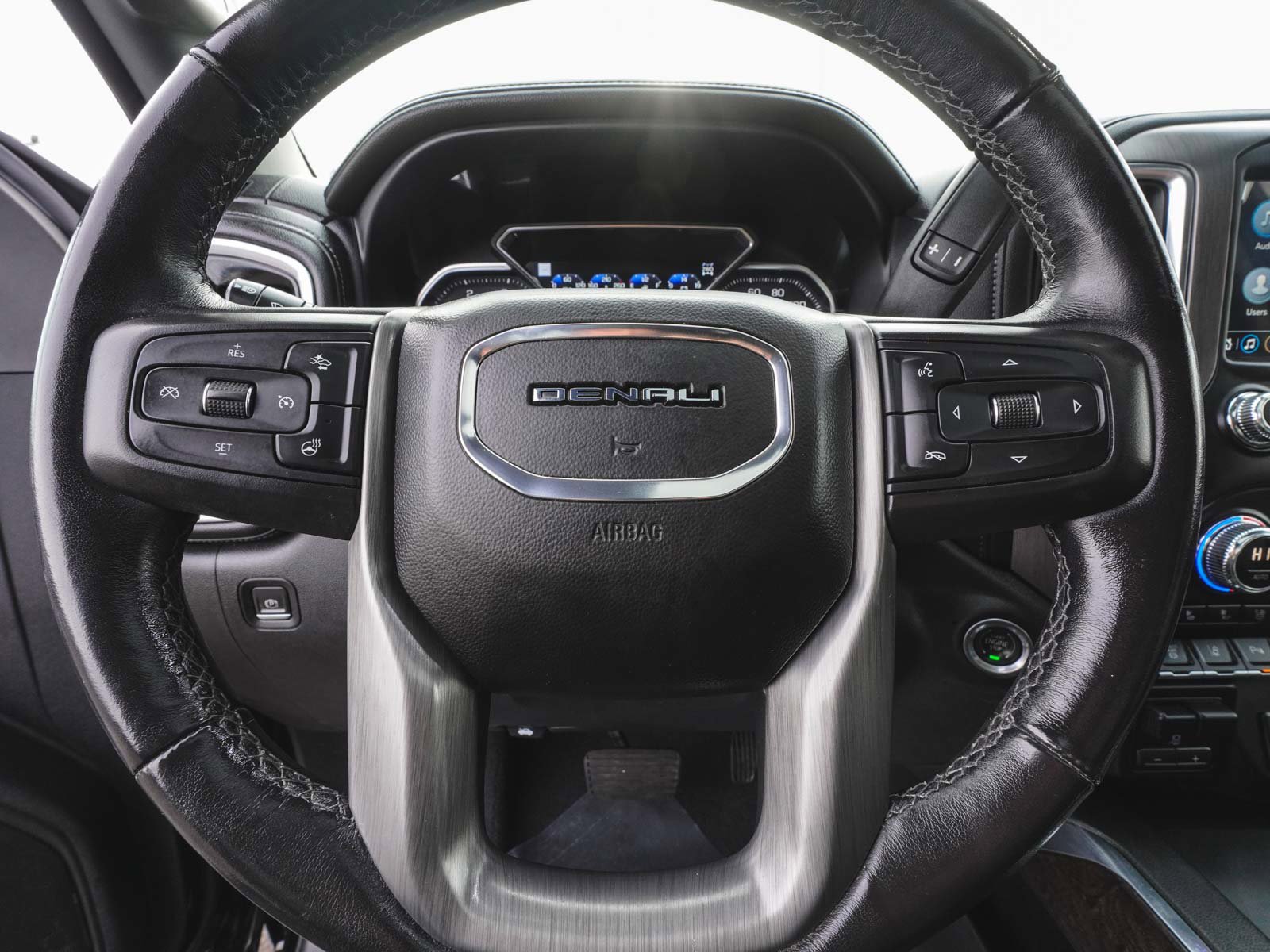 Used 2022 GMC Sierra 3500 Denali image 29