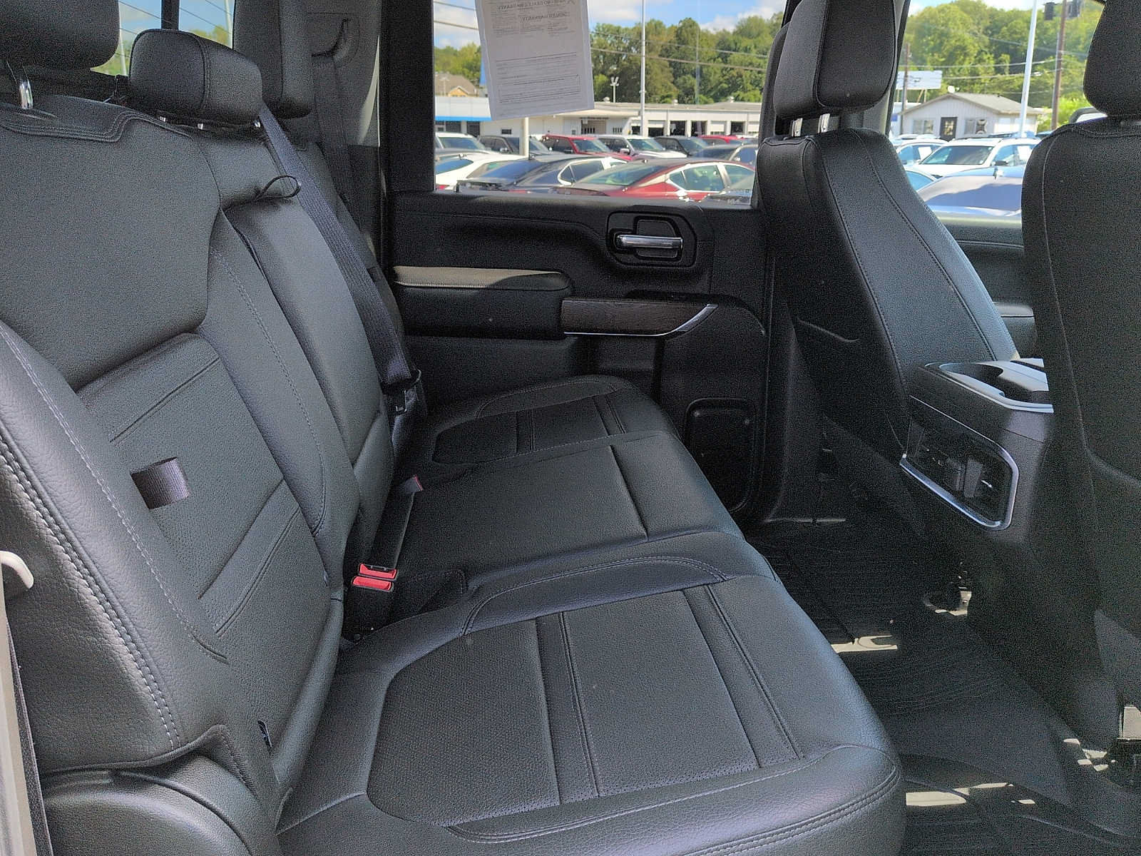 Used 2022 GMC Sierra 3500 Denali w/ Technology Package AWD/4WD image 11