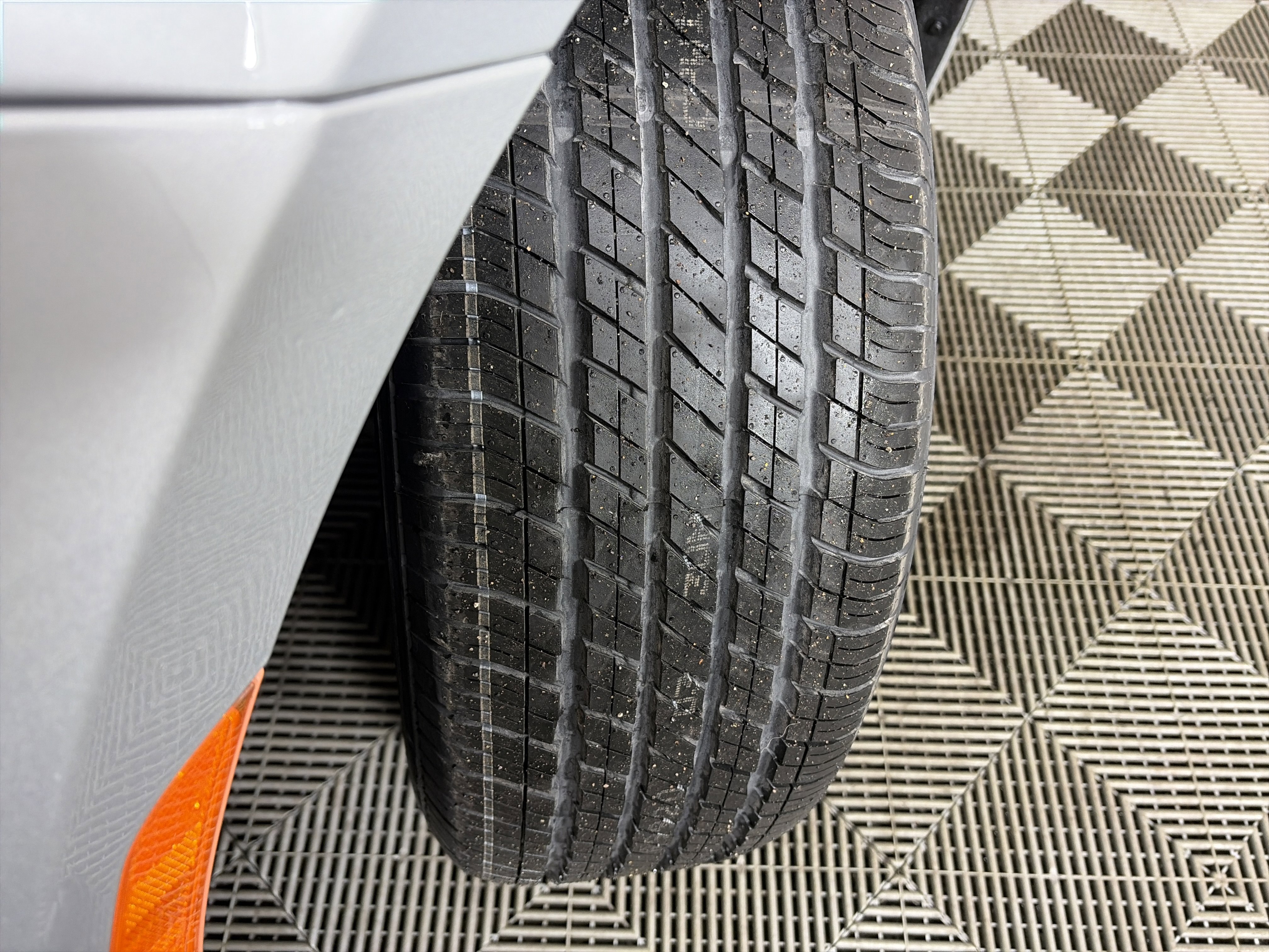 Used 2024 Chrysler Pacifica Touring-L image 13