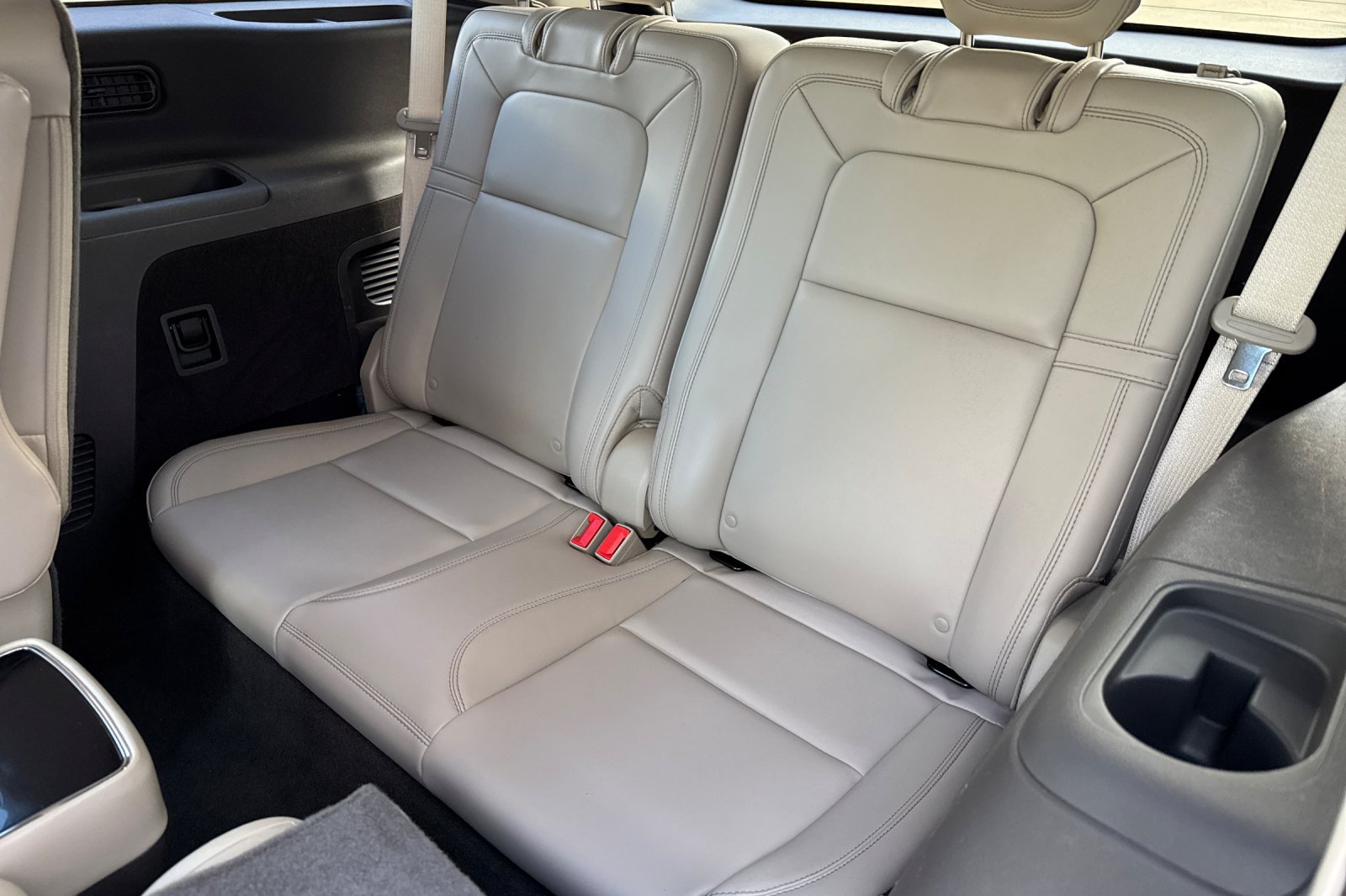 Certified 2023 Lincoln Aviator Reserve w/ Equipment Group 201A AWD/4WD image 15