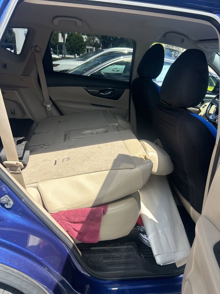 Used 2017 Nissan Rogue SV image 6