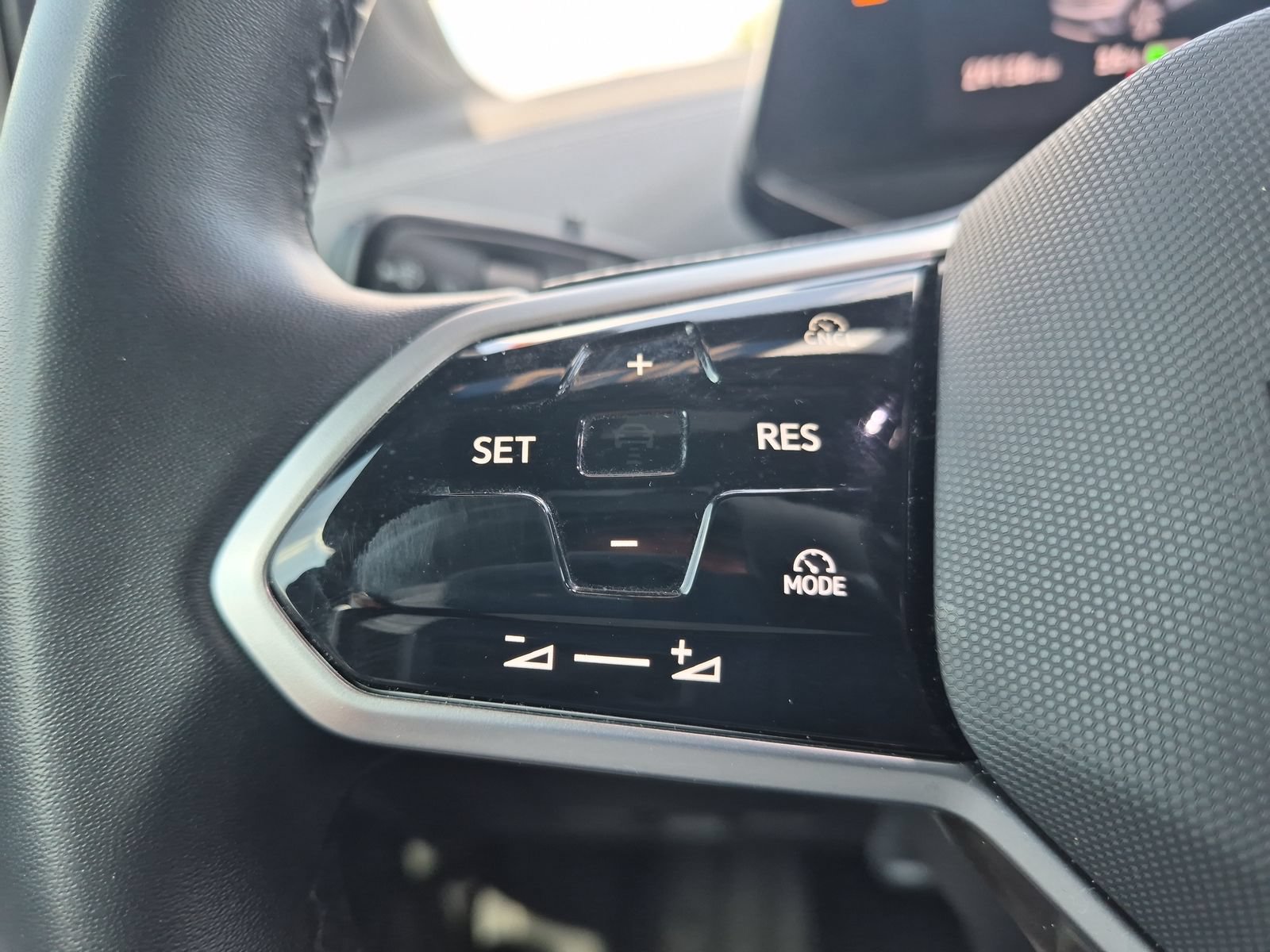 Used 2024 Volkswagen ID.4 Pro RWD image 13