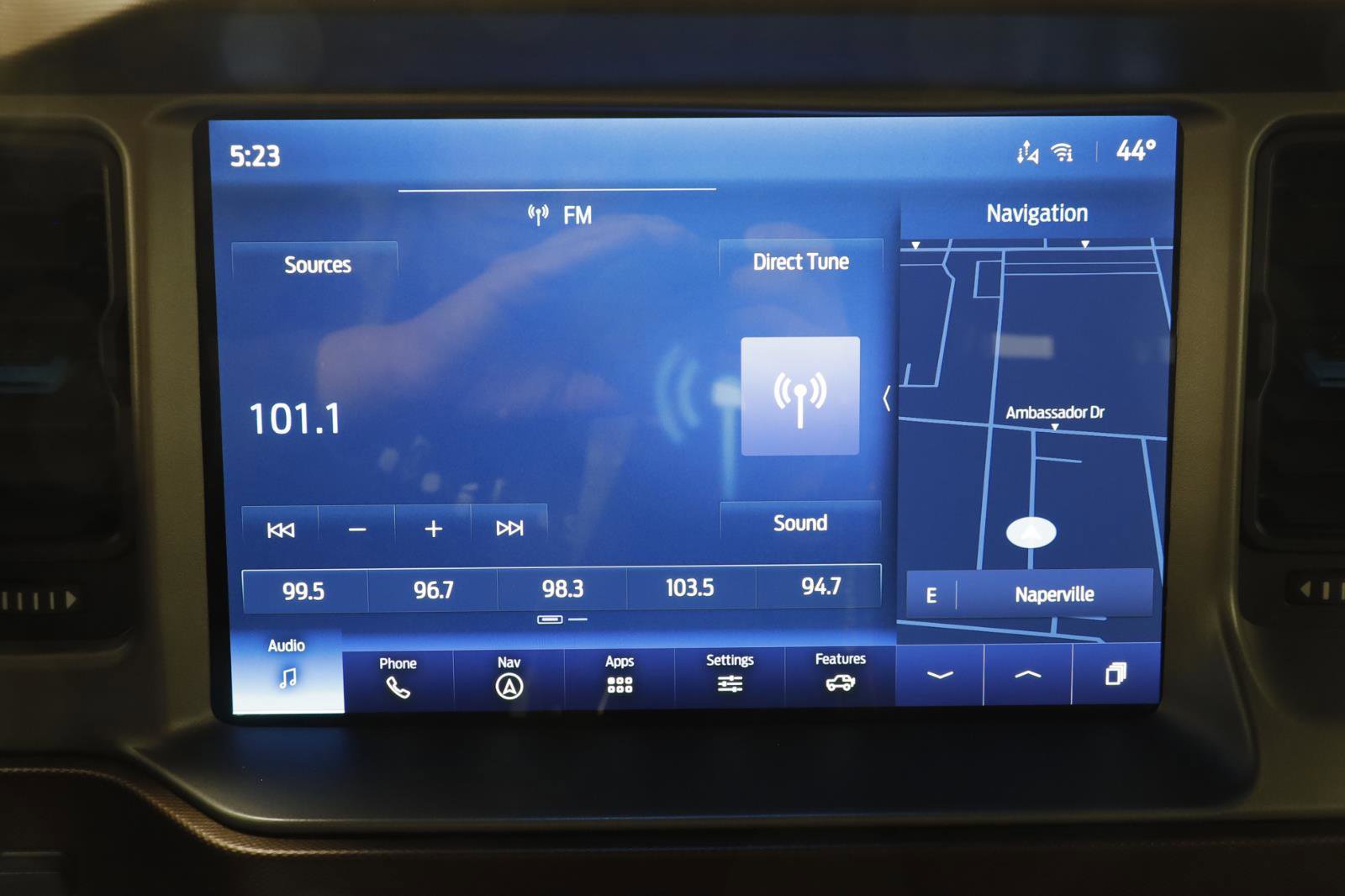 Used 2021 Ford Bronco Outer Banks image 9