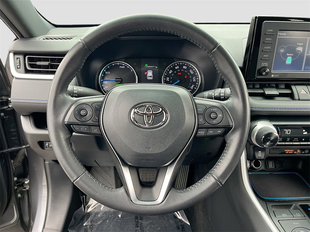 Used 2022 Toyota RAV4 SE image 11