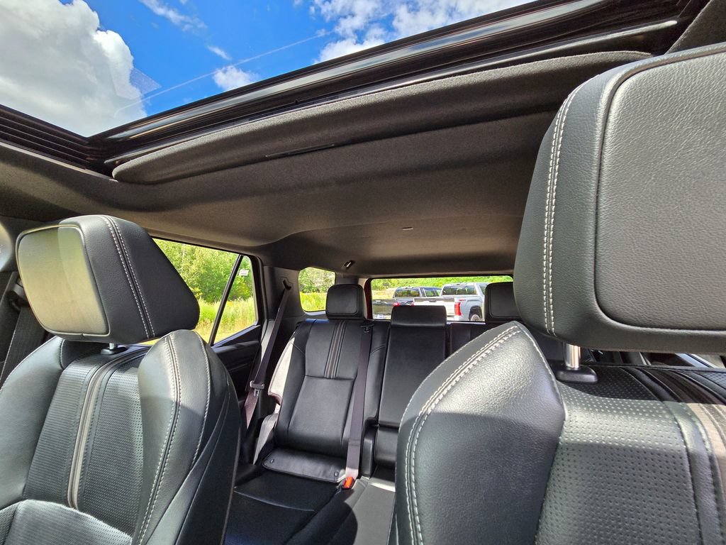 Used 2025 Toyota 4Runner Limited w/ Tow Technology Package AWD/4WD image 32