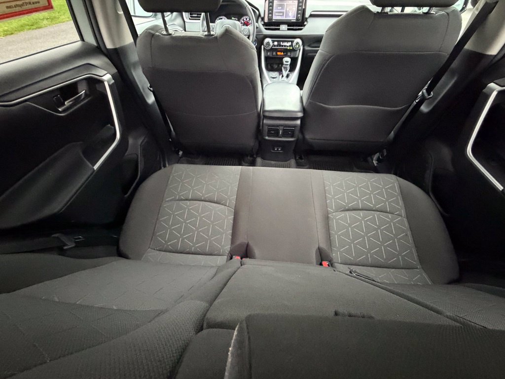 Used 2021 Toyota RAV4 XLE w/ XLE Grade Weather Package AWD/4WD image 44