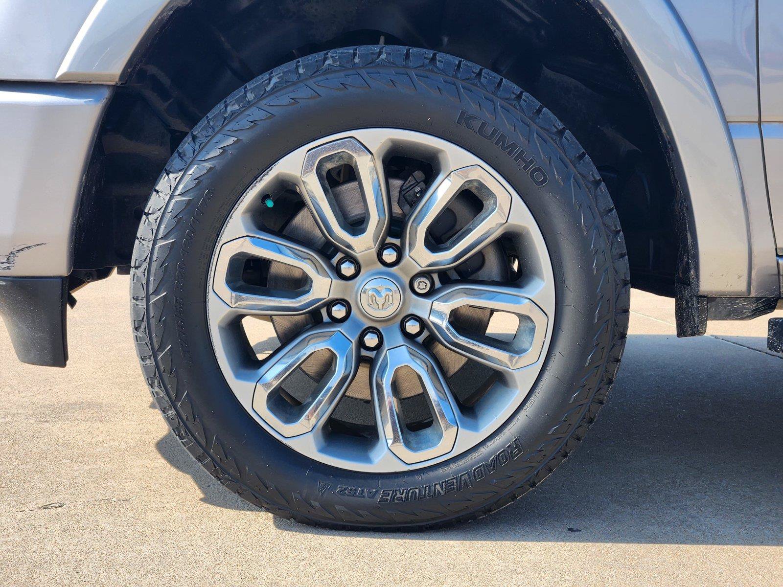 Used 2020 RAM 1500 Laramie w/ Sport Appearance Package AWD/4WD image 8