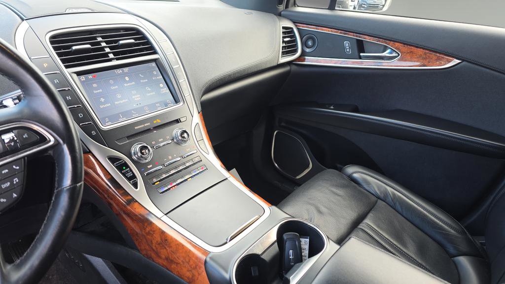 Used 2020 Lincoln Nautilus Reserve w/ Equipment Group 201A image 27