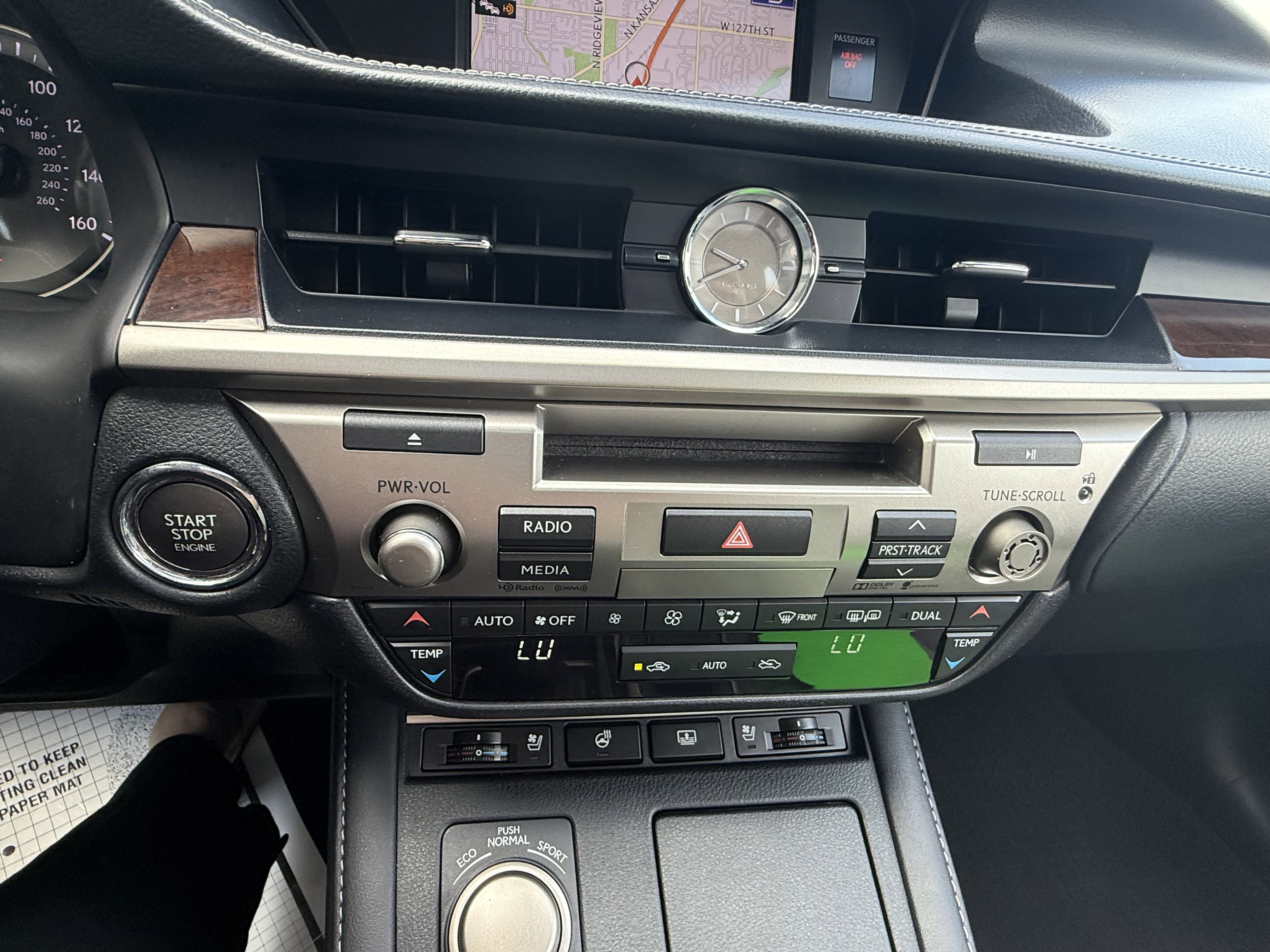 Used 2016 Lexus ES 350 w/ Luxury Package w/Wood Trim image 25