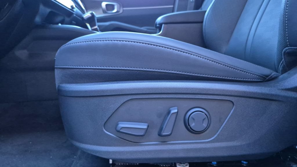 New 2026 Kia Sorento EX AWD/4WD image 11