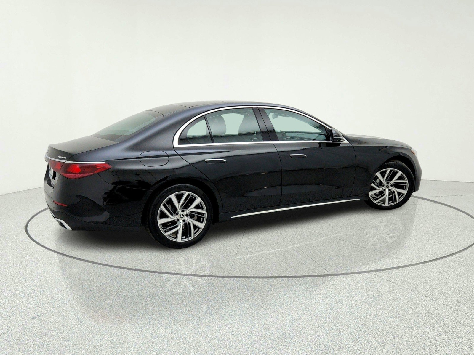 Certified 2025 Mercedes-Benz E 350 4MATIC Sedan image 8