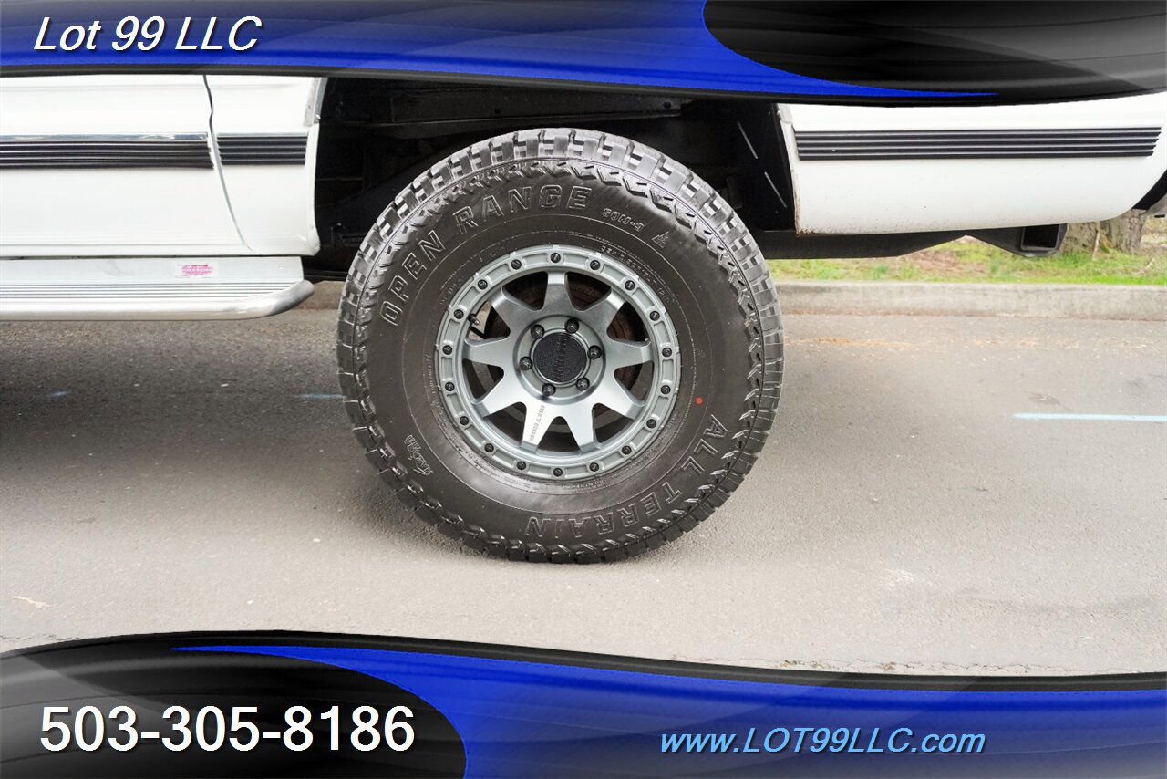 Used 1998 Chevrolet Suburban LT AWD/4WD image 3