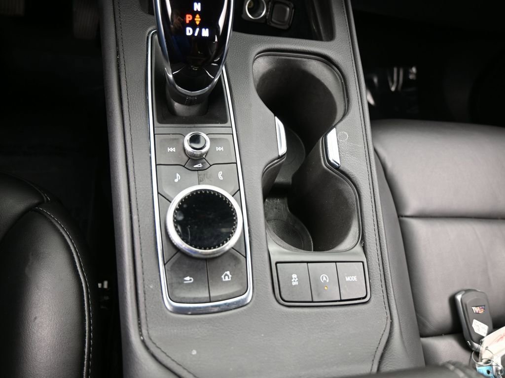 Used 2022 Cadillac XT4 Premium Luxury w/ Enhanced Visibility Package image 32