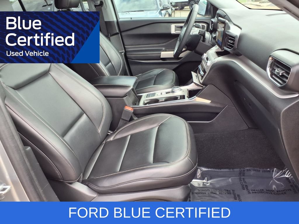 Certified 2024 Ford Explorer XLT w/ Equipment Group 202A RWD image 27
