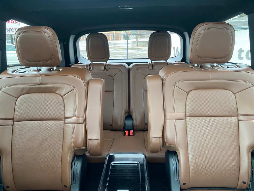Used 2024 Lincoln Aviator Reserve w/ Equipment Group 201A image 30