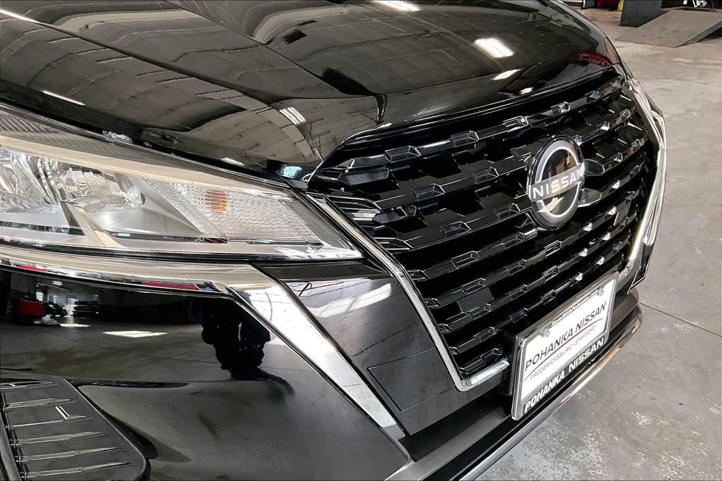 Certified 2025 Nissan Kicks Play S image 30