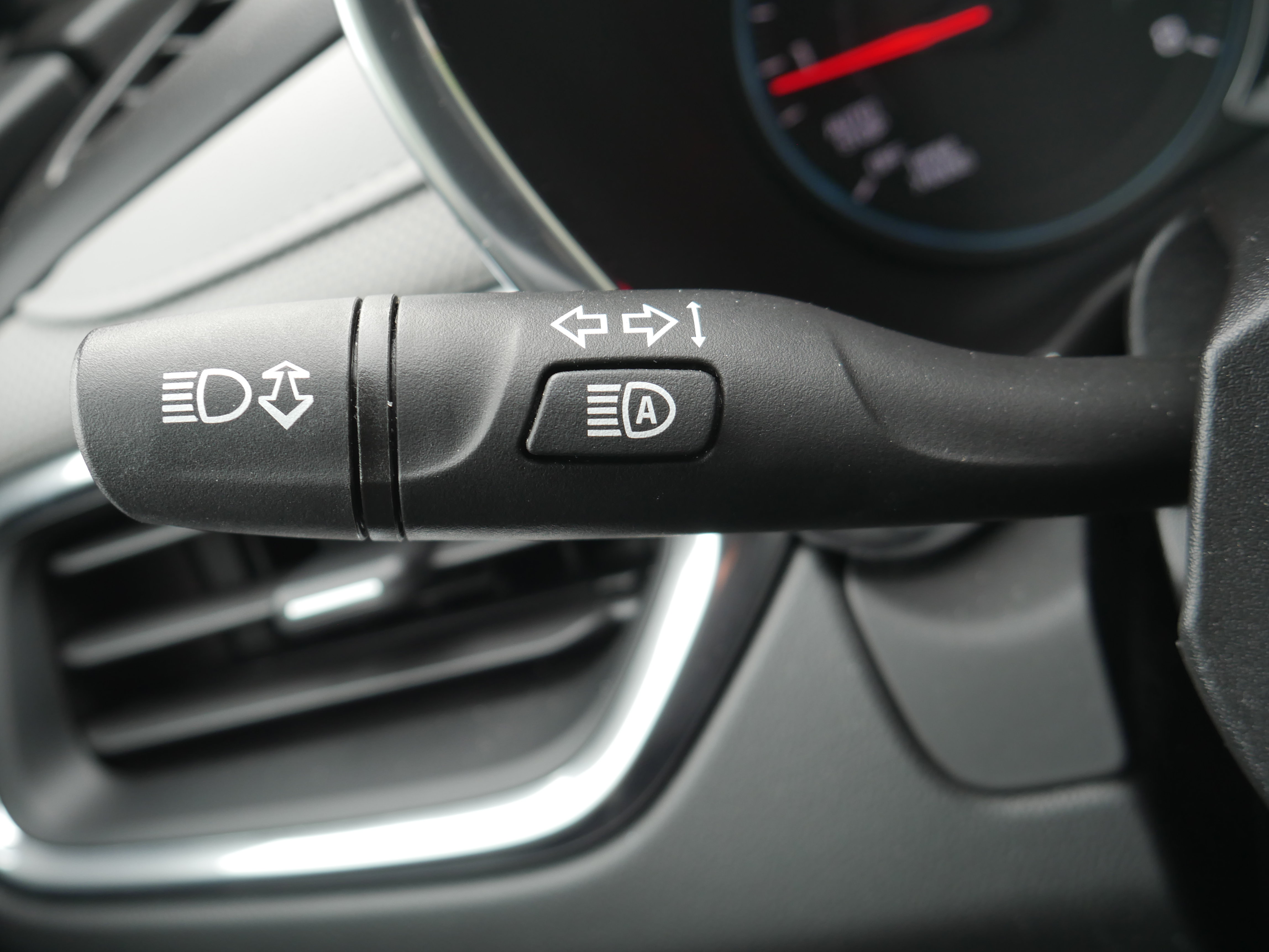 Certified 2020 Chevrolet Equinox Premier AWD/4WD image 27
