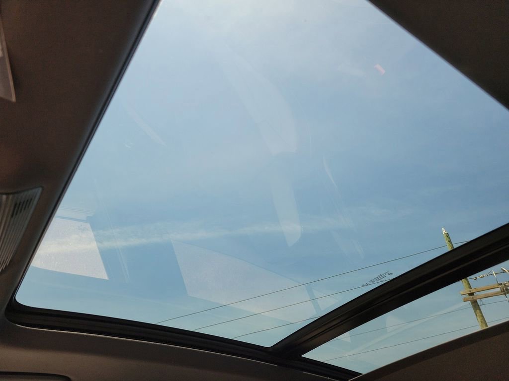 New 2026 Volkswagen Tiguan SE R-Line image 22