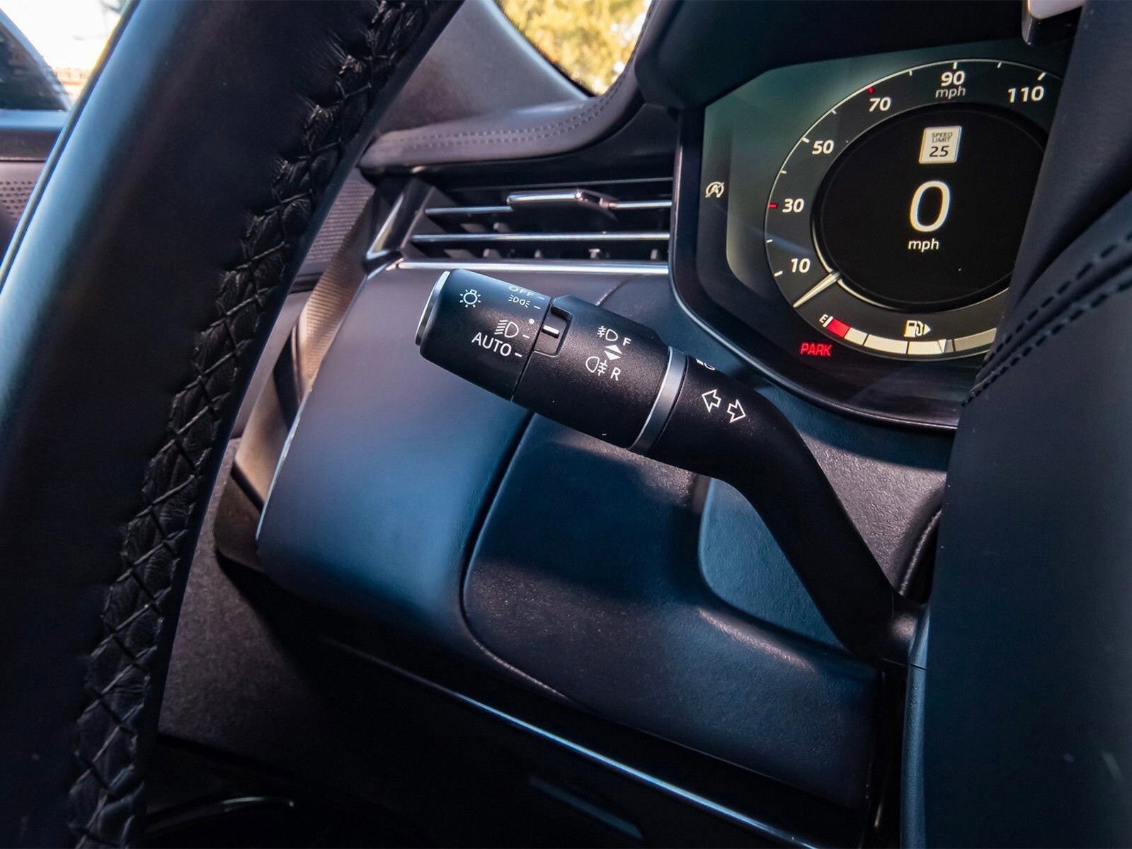 Used 2024 Land Rover Range Rover Sport Dynamic SE image 12