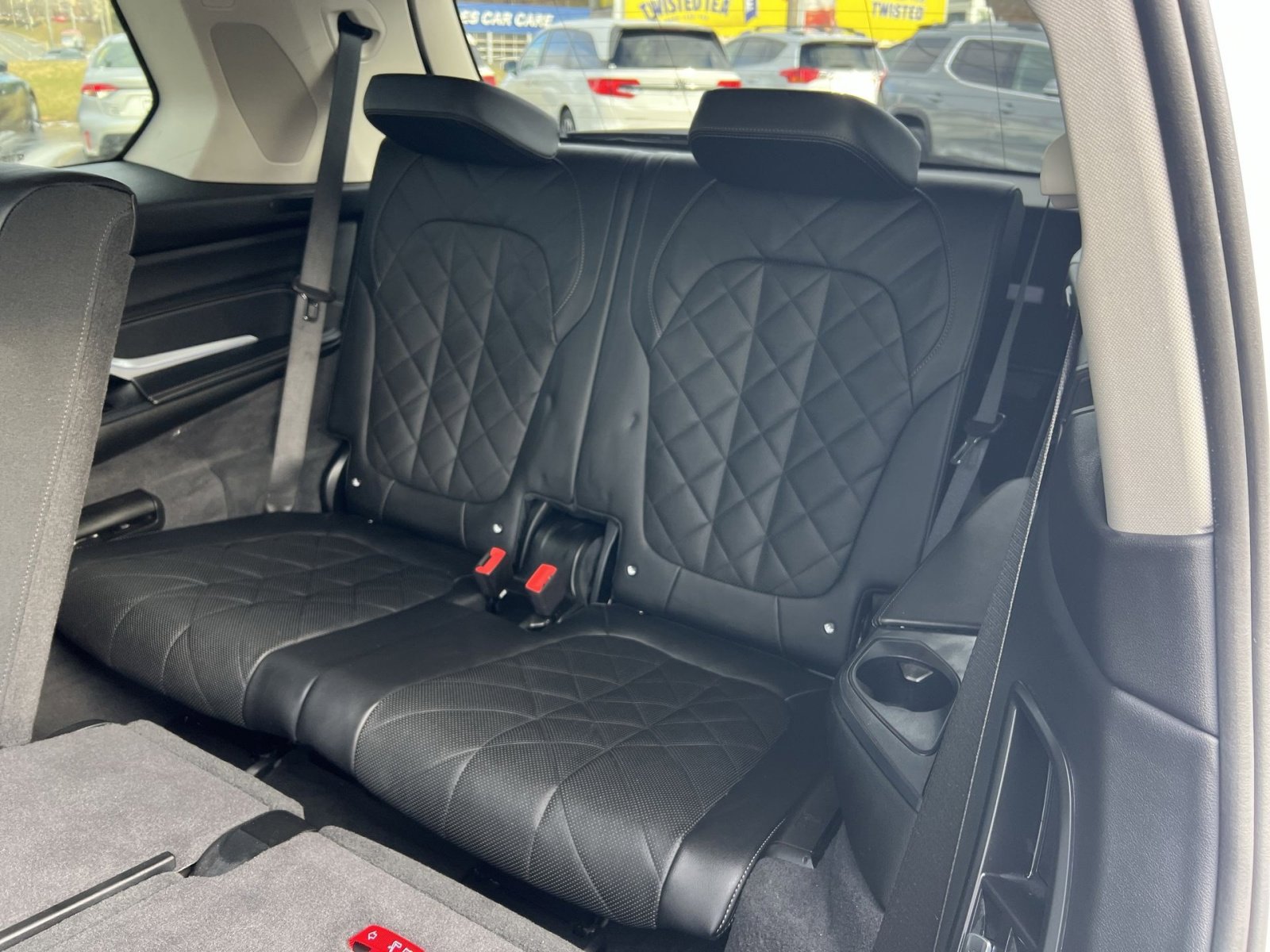 Used 2024 BMW X7 xDrive40i w/ Premium Package image 26